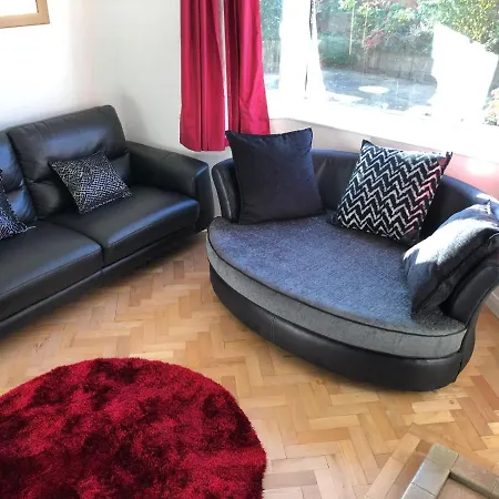 Ryndle House سكرابورو